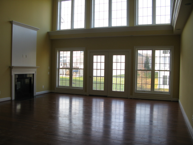 8905 Rhododendron Circle