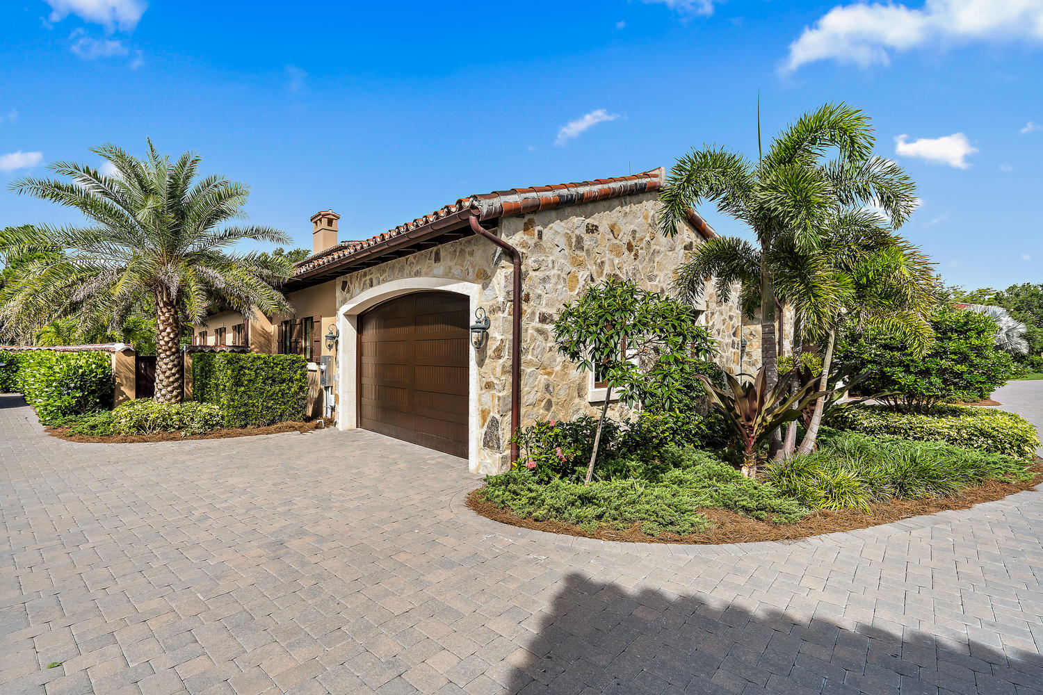 427 Via Del Orso Drive