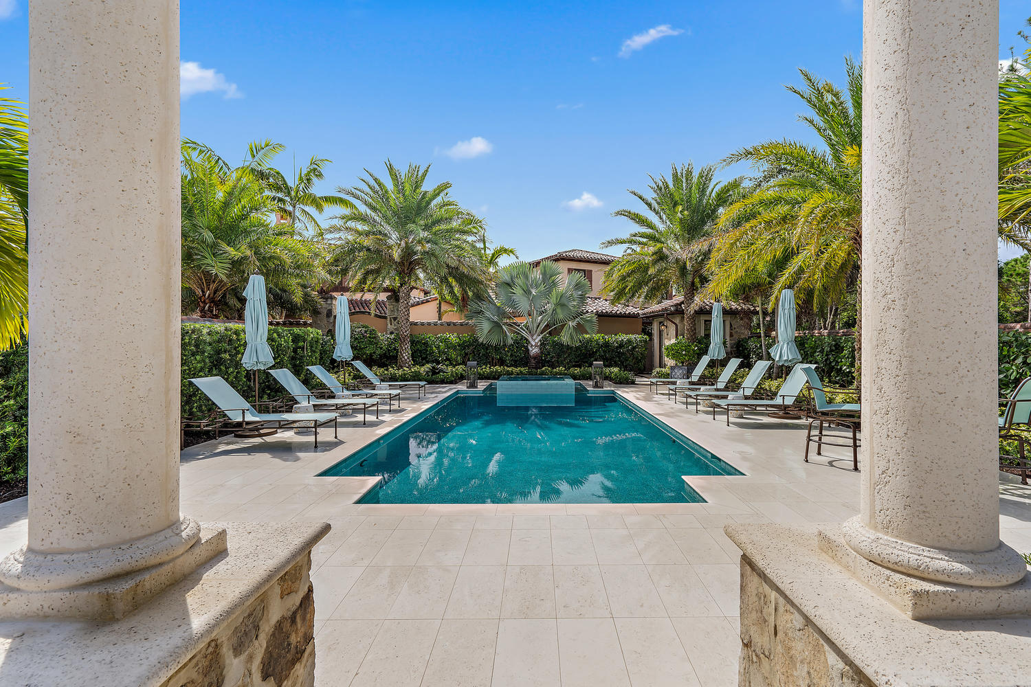 427 Via Del Orso Drive