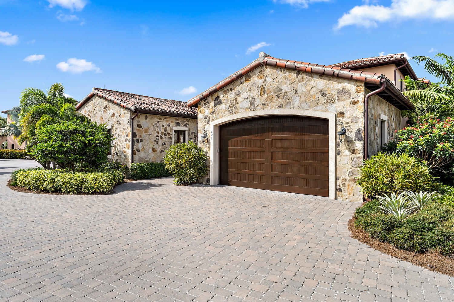 427 Via Del Orso Drive