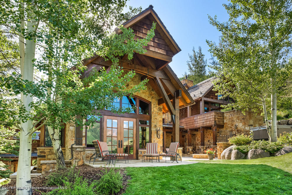 460 Thunderbowl Lane