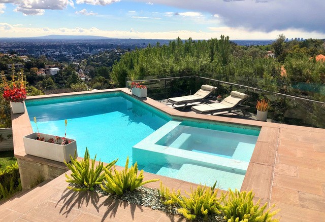 3231 Deronda Drive