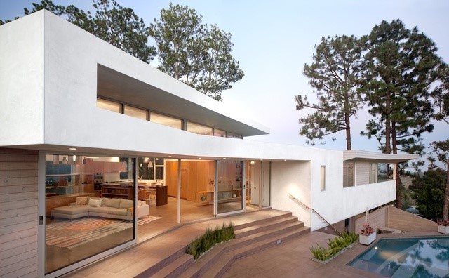 3231 Deronda Drive