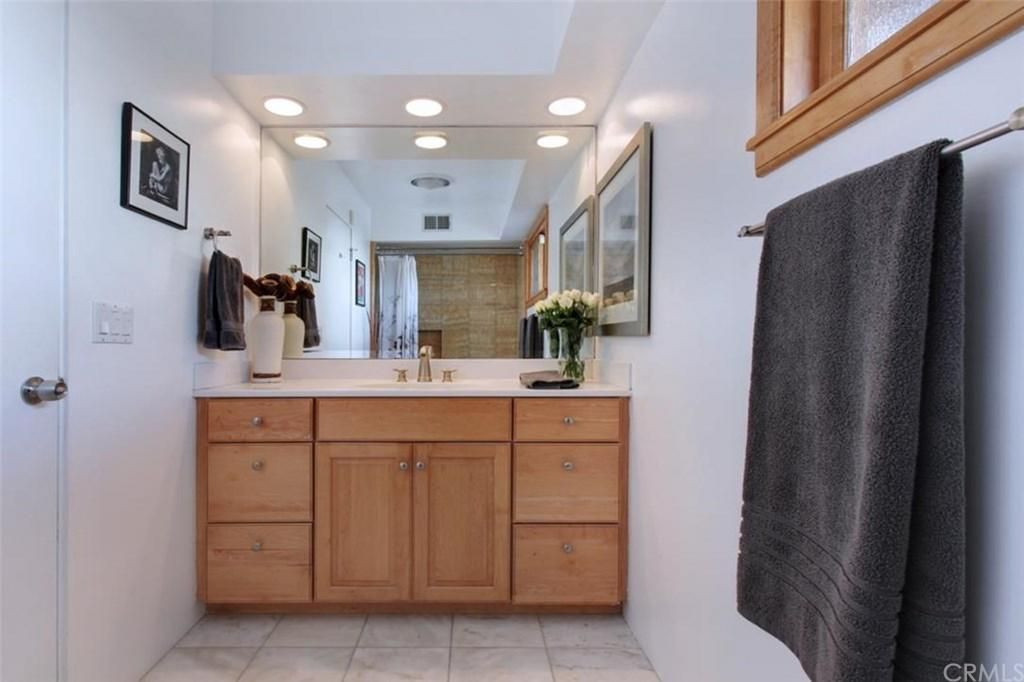 1095 La Mirada St