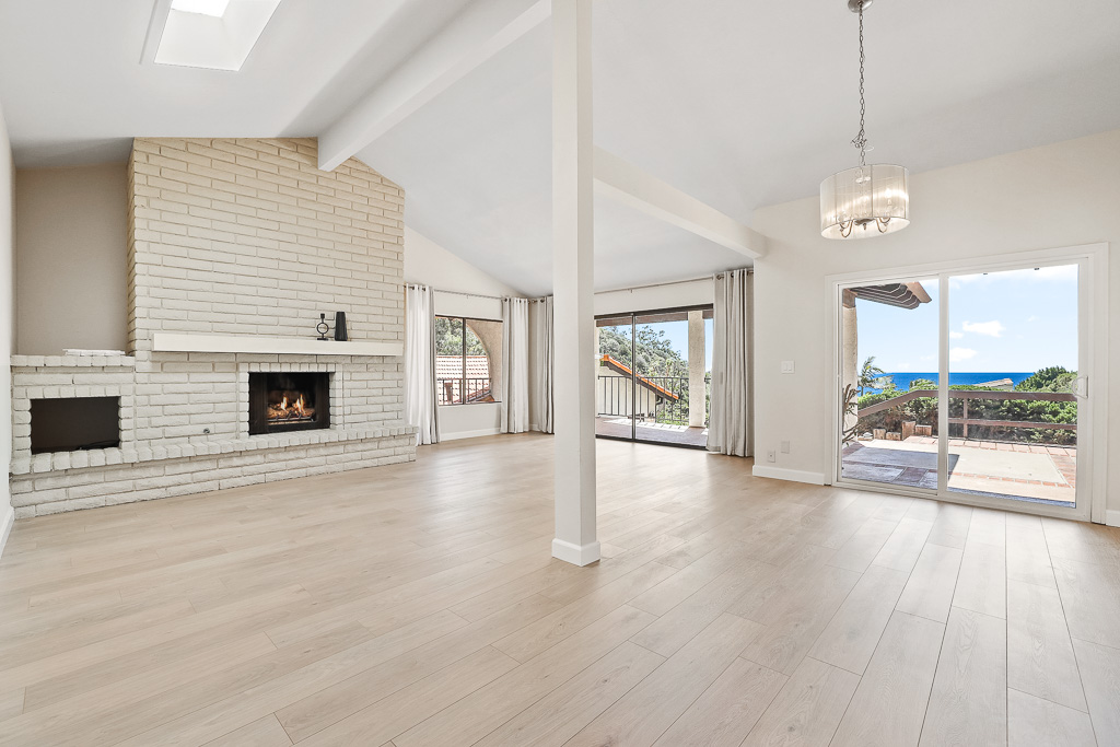 456 Nyes Place
