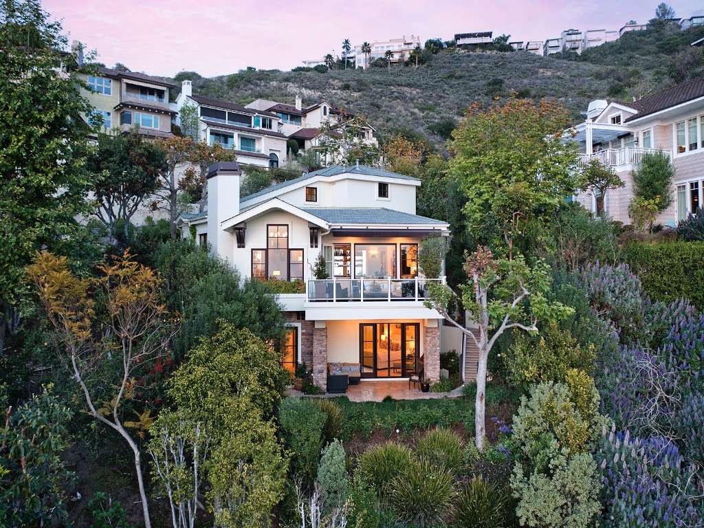 785 Gainsborough Drive