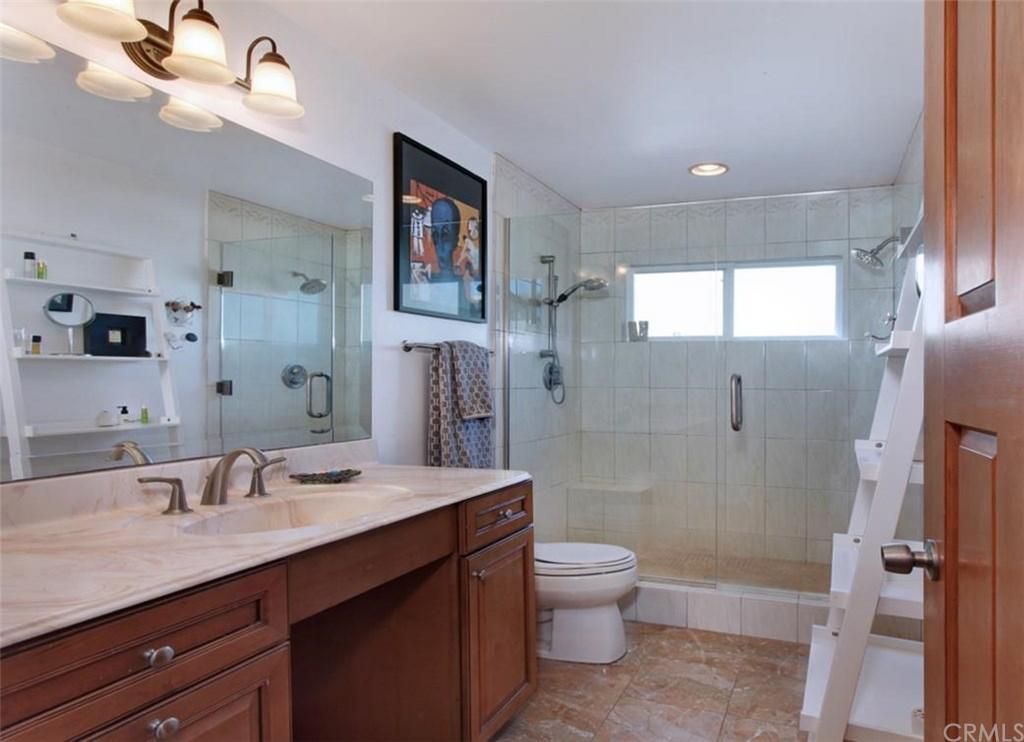 1095 La Mirada St