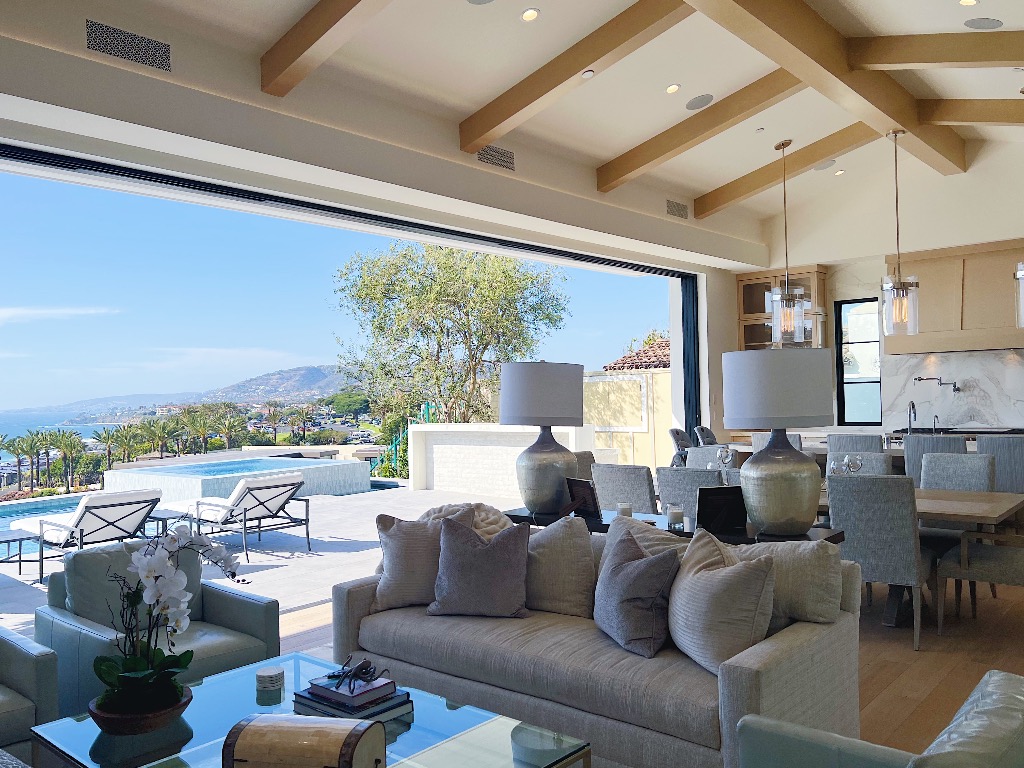 11 Coral Cove Way