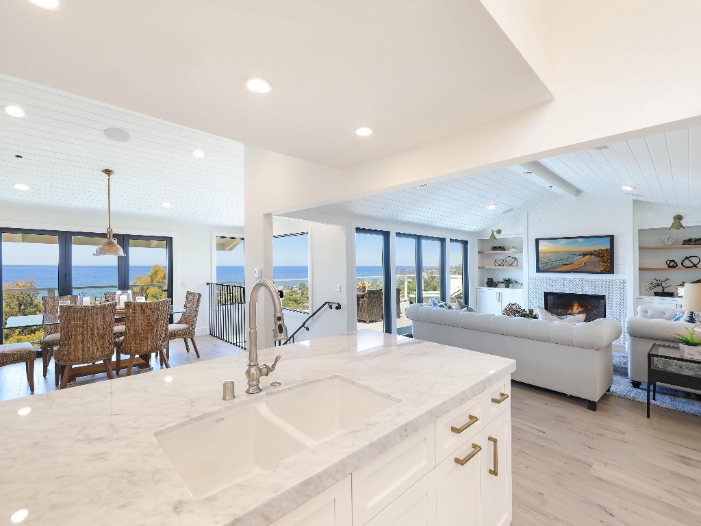 1185 Coast View Drive