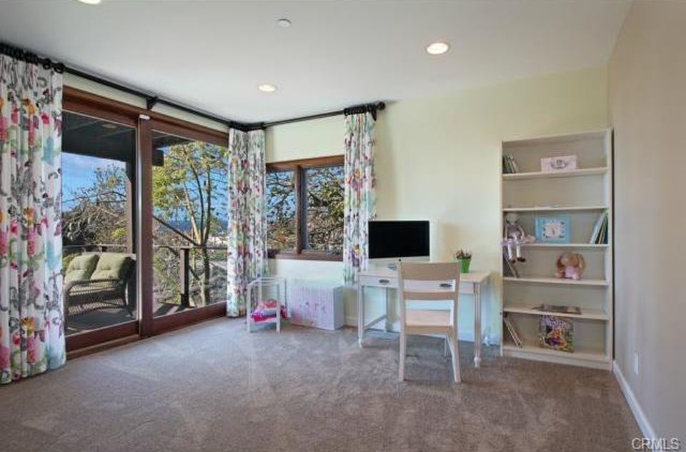 756 Bluebird Canyon Dr