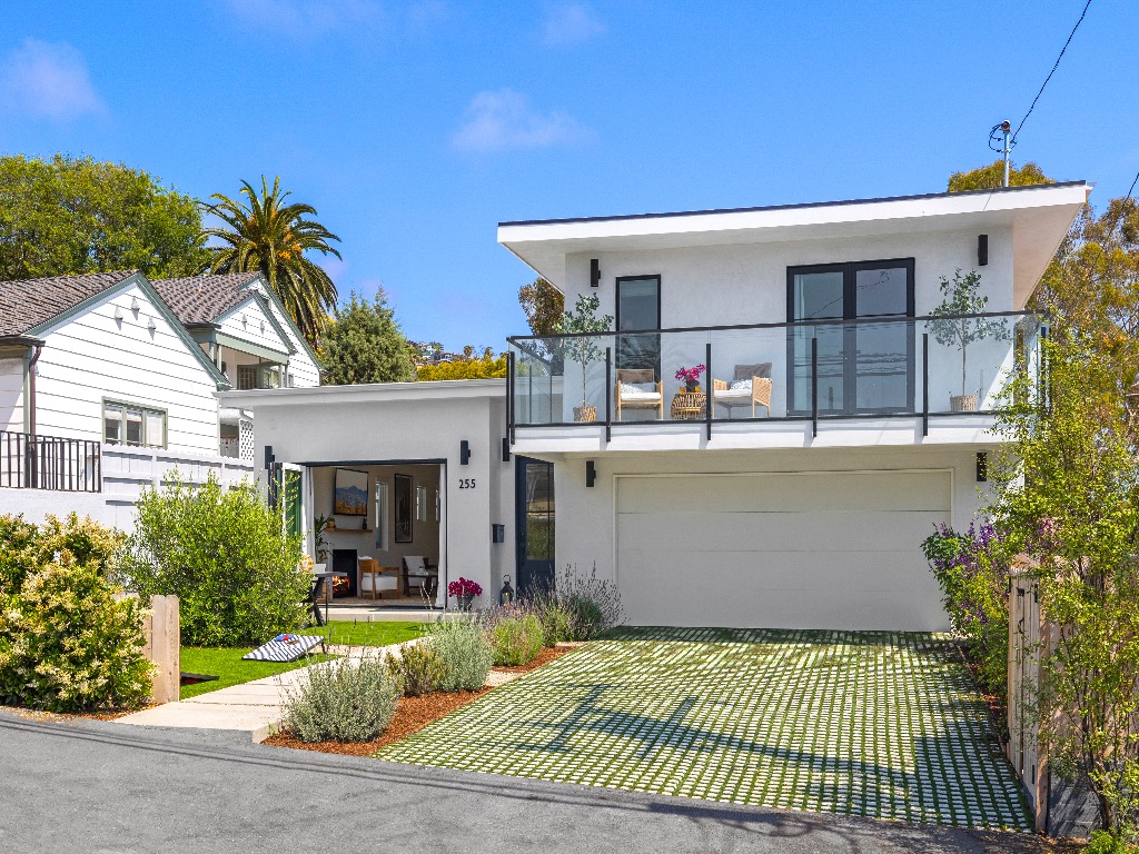 255 Diamond Street
