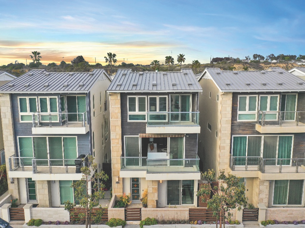 5504 Seashore Drive