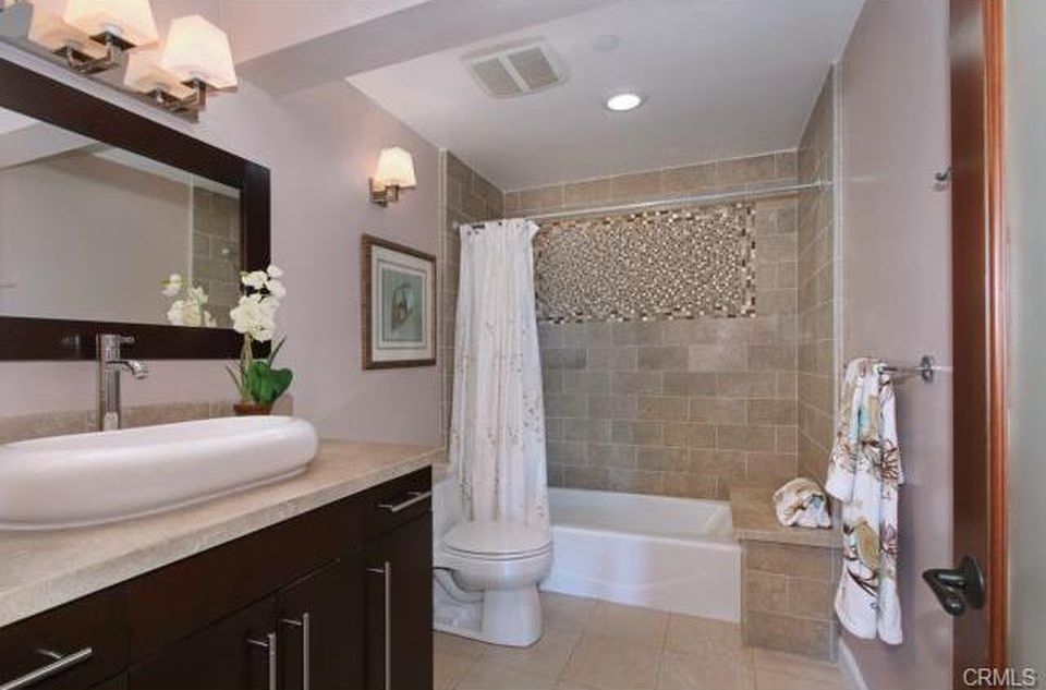 756 Bluebird Canyon Dr
