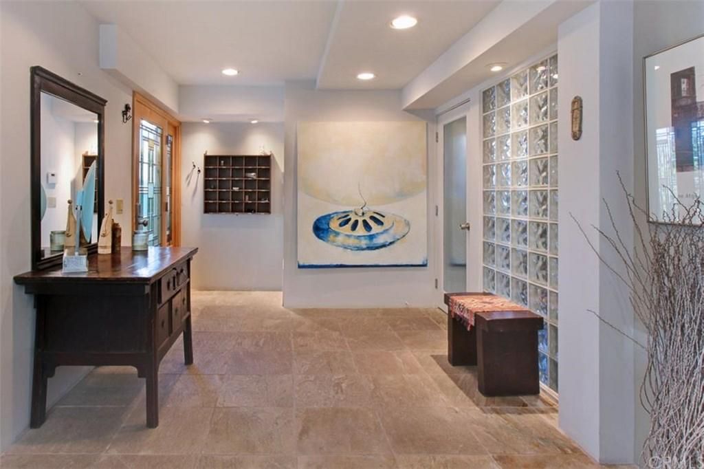 1095 La Mirada St