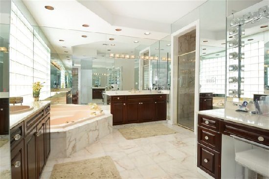 17290 Coral Cove Way