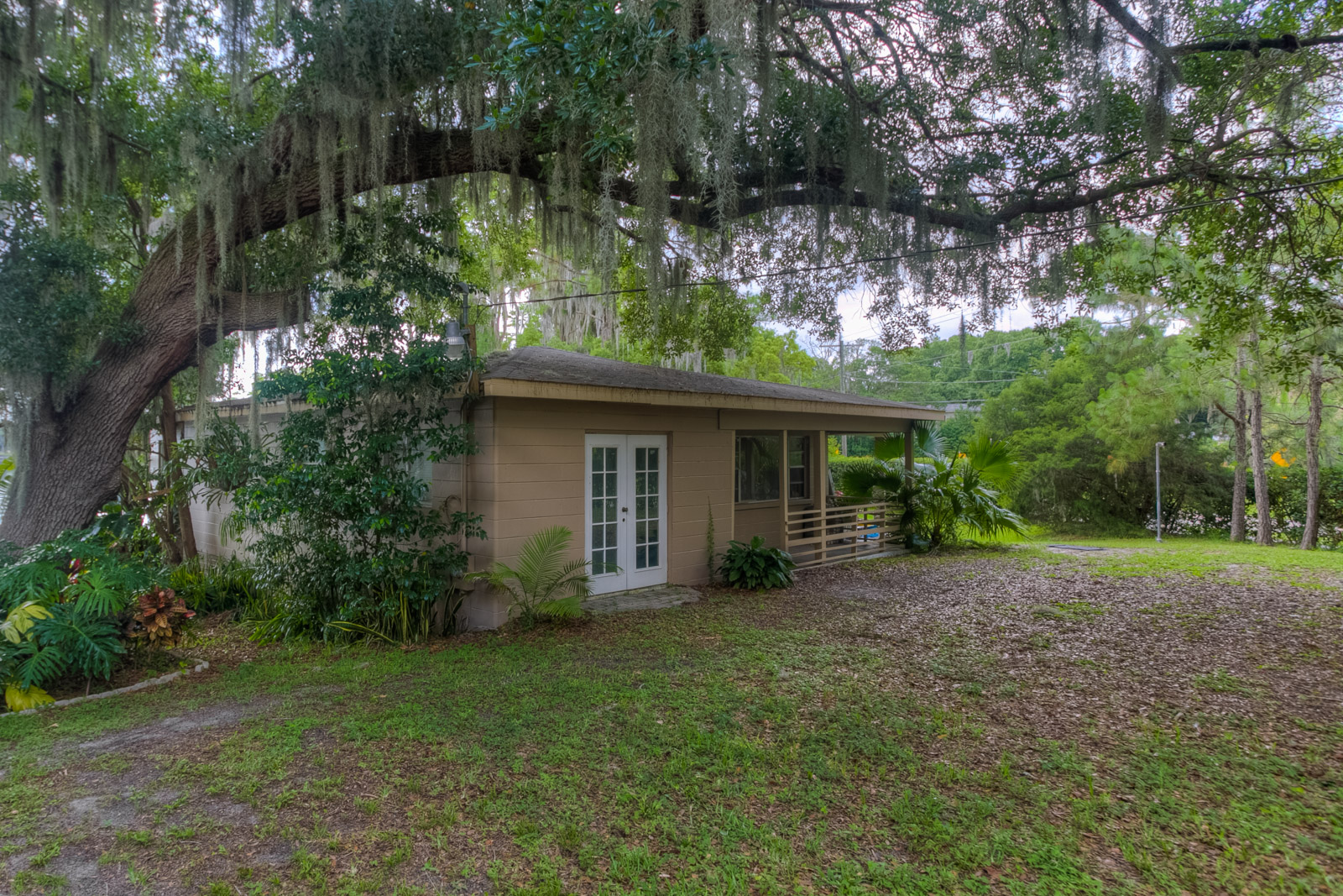 16586 Hutchison Rd