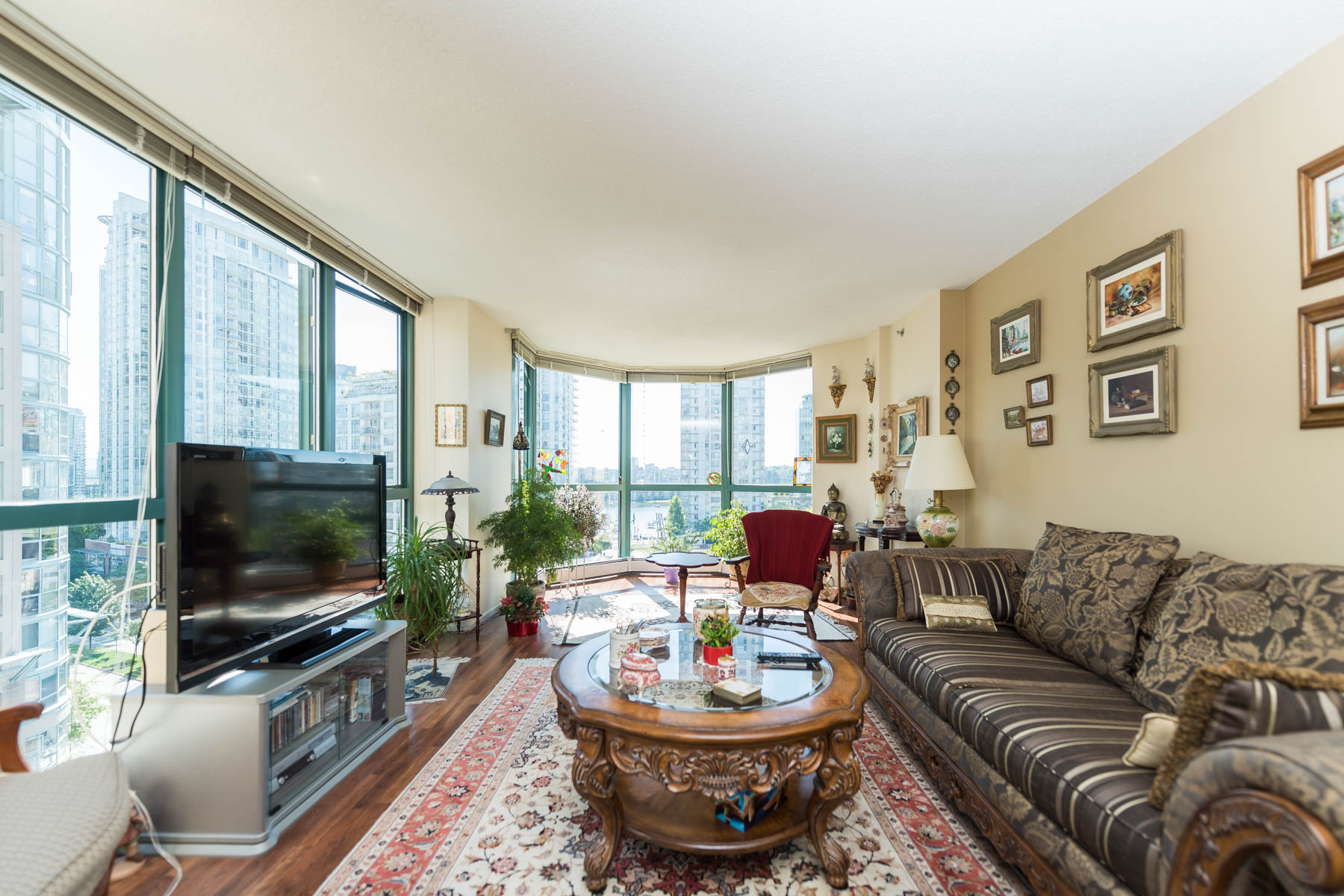 212 Davie Street 801