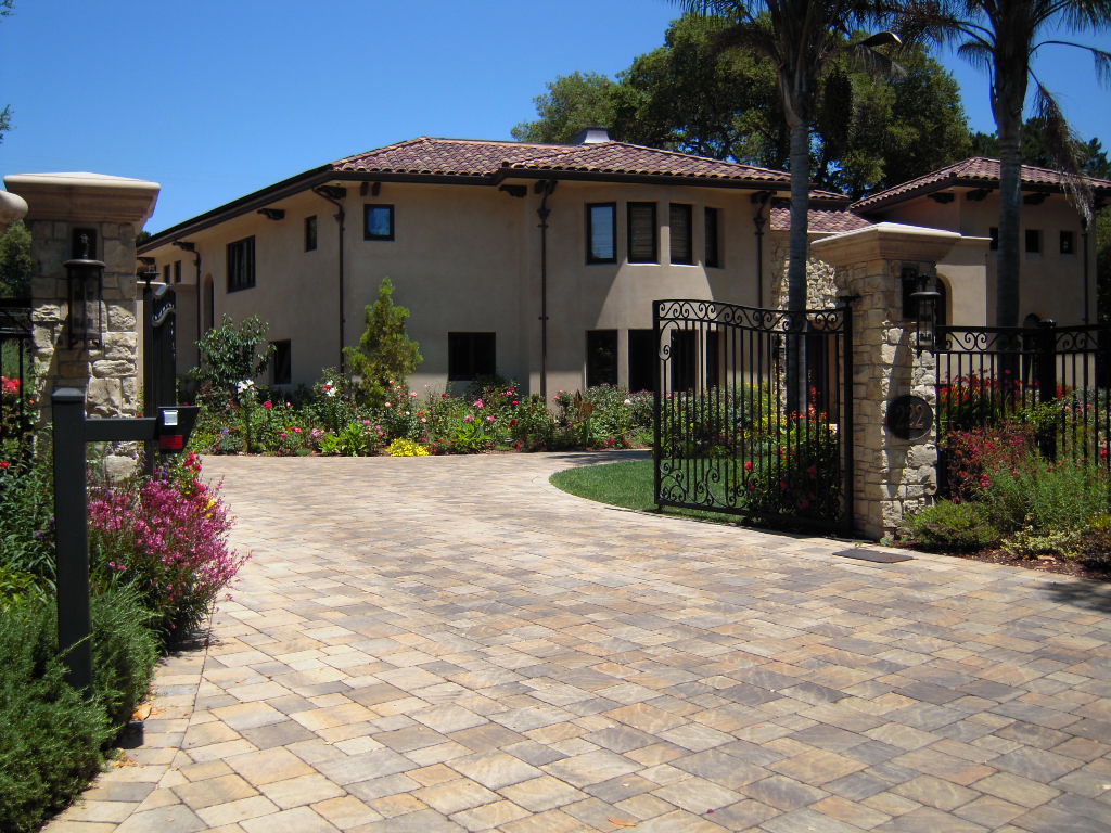 222 Greenoaks