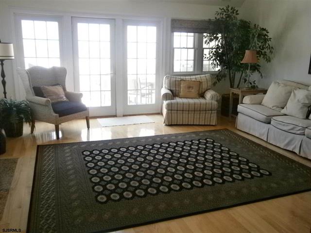 2105 Wesley Avenue - Northside