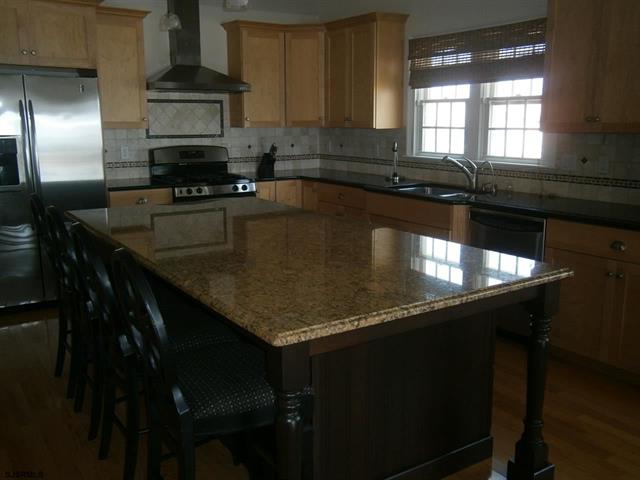 2105 Wesley Avenue - Northside