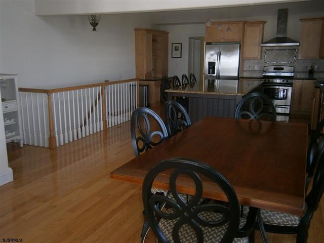 2105 Wesley Avenue - Northside