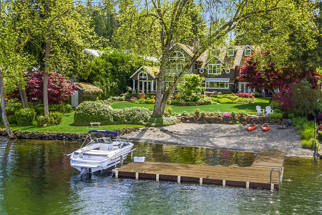 3002 W Lake Sammamish Pkwy NE