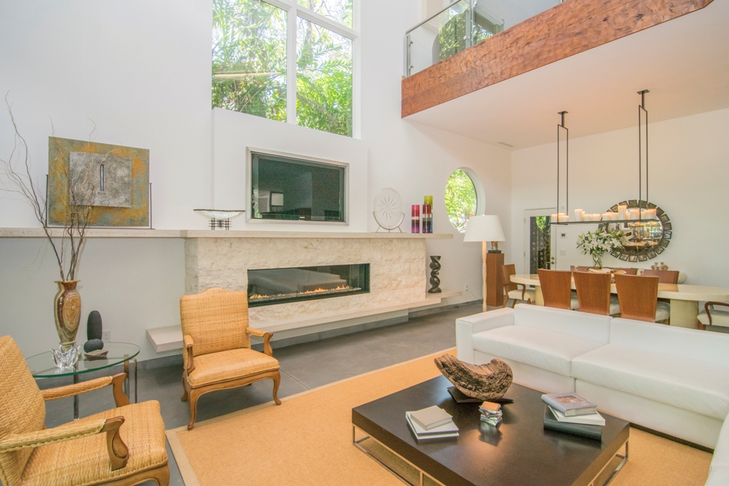 2913 1/2 W Hawthorne Road