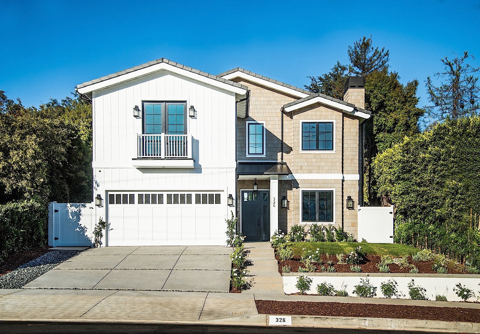 326 S Bundy Dr.