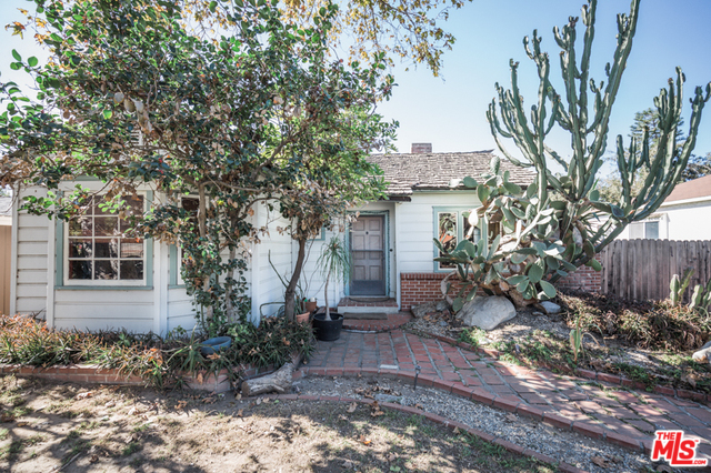 3715  Grand View Blvd.