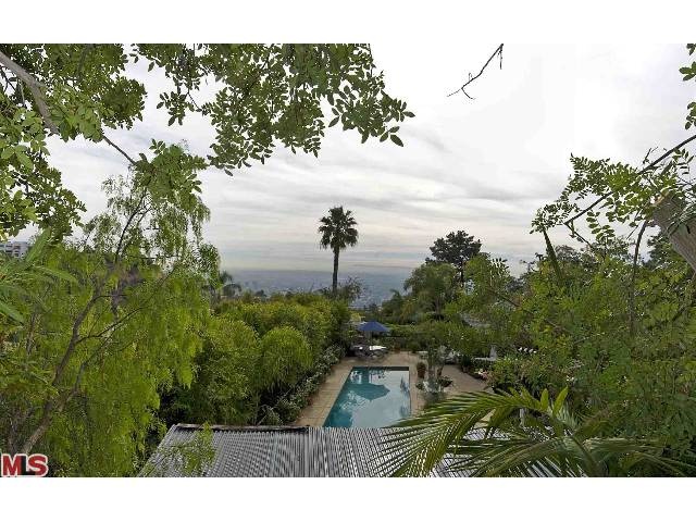 9255 Swallow Drive