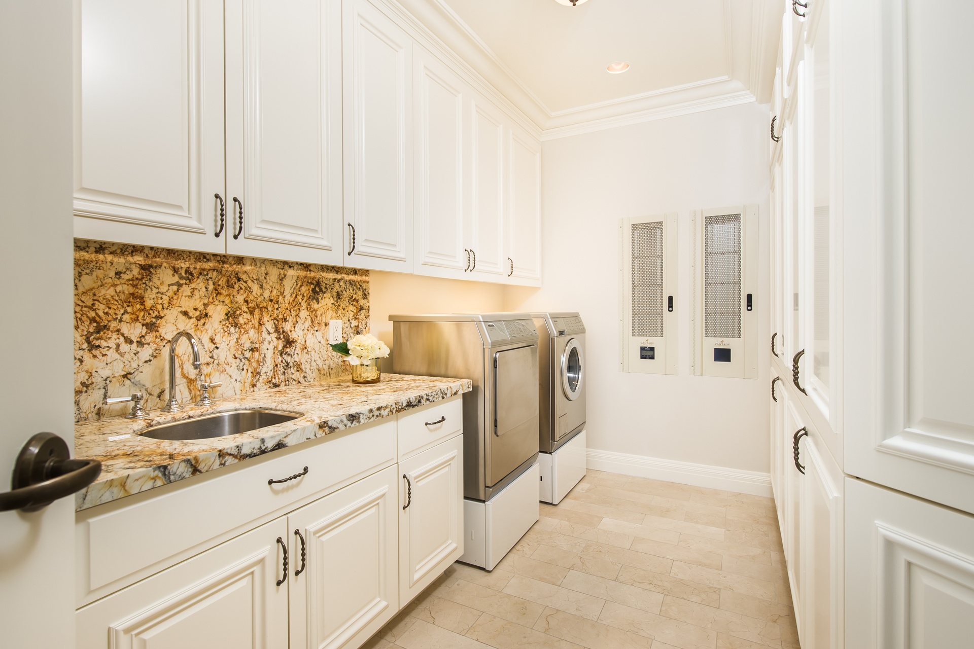 225  N  Canon Dr.  7A