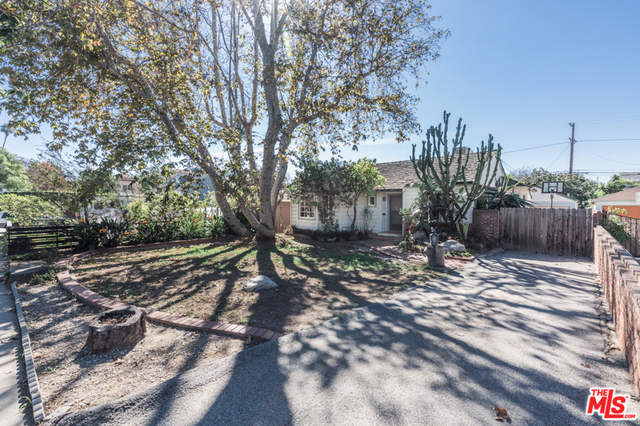 3715  Grand View Blvd.