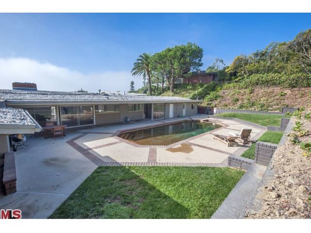 9211 Nightingale Drive