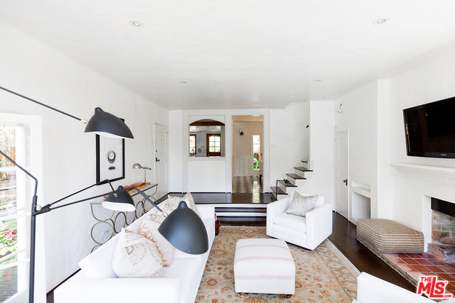 8046 Fareholm Dr.
