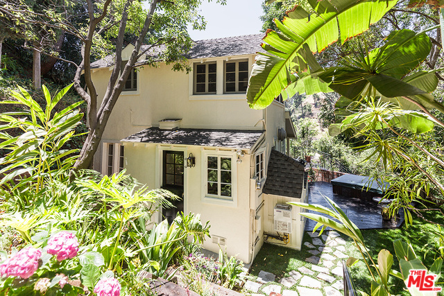 8046 Fareholm Dr.