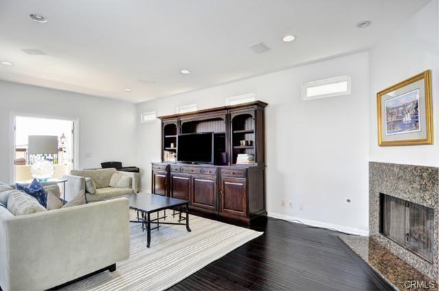 509 N Dianthus St
