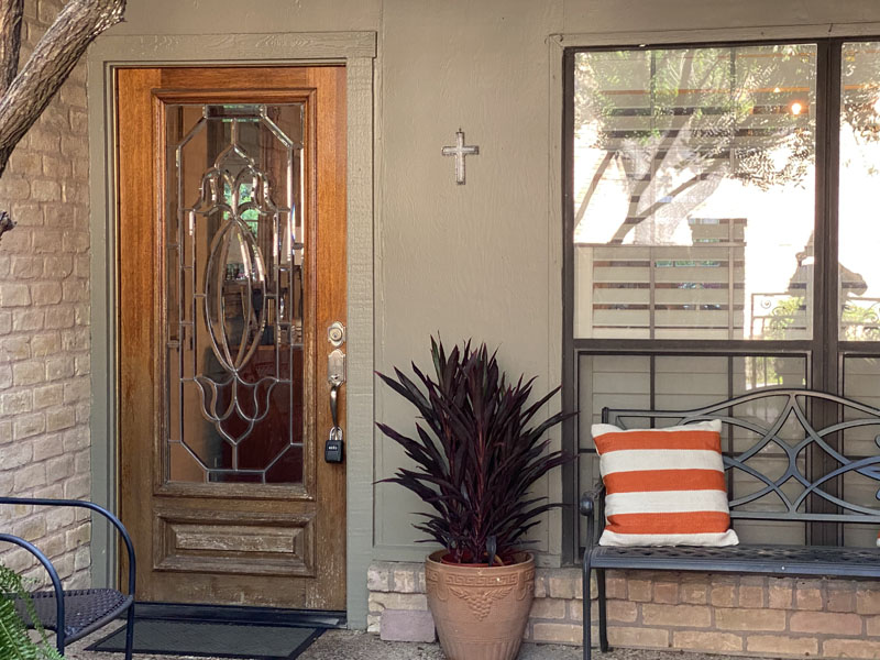 2 Woodstone Square