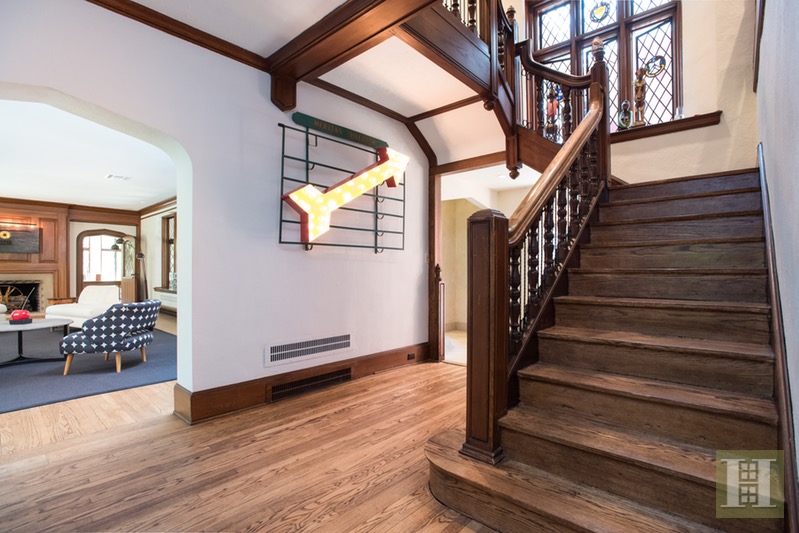 61 Wayside Place
