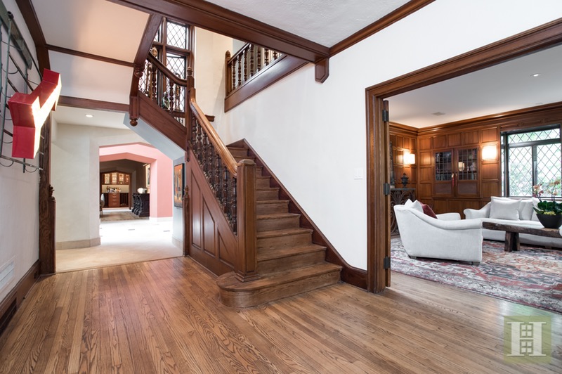 61 Wayside Place