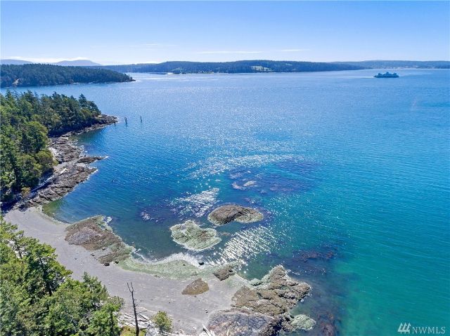 821  SQUAW BAY RD