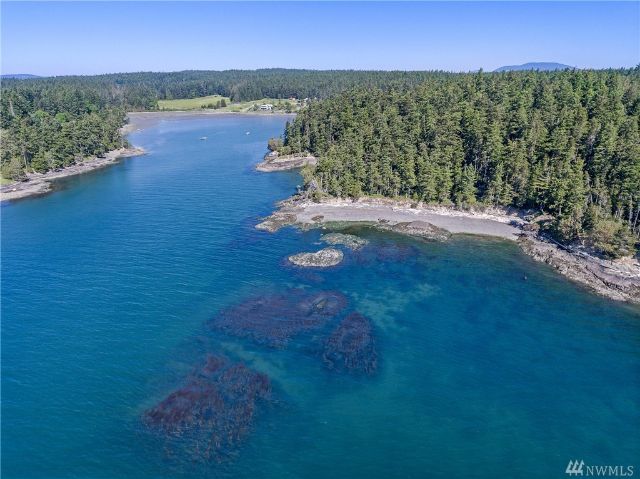 821  SQUAW BAY RD