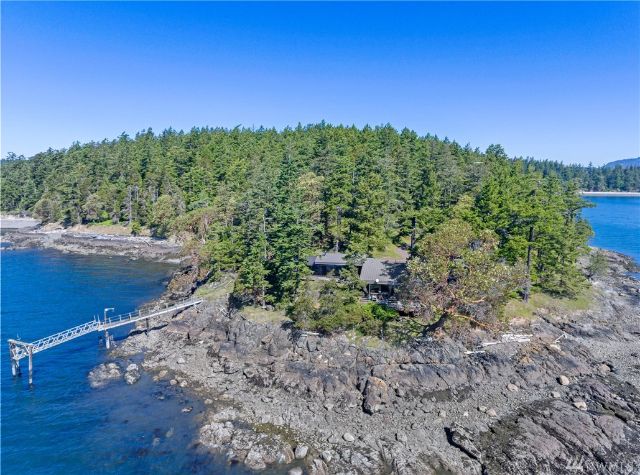821  SQUAW BAY RD