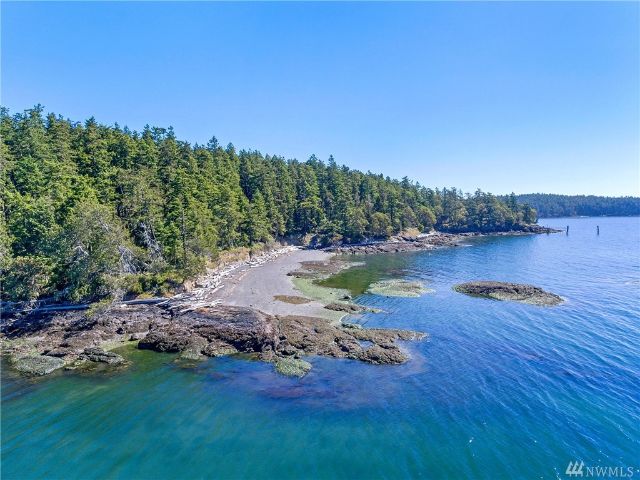 821  SQUAW BAY RD