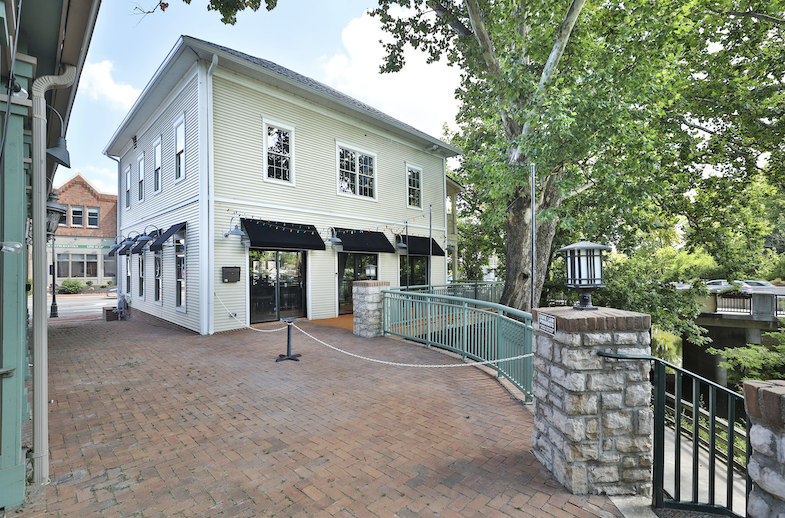 57 Mill St