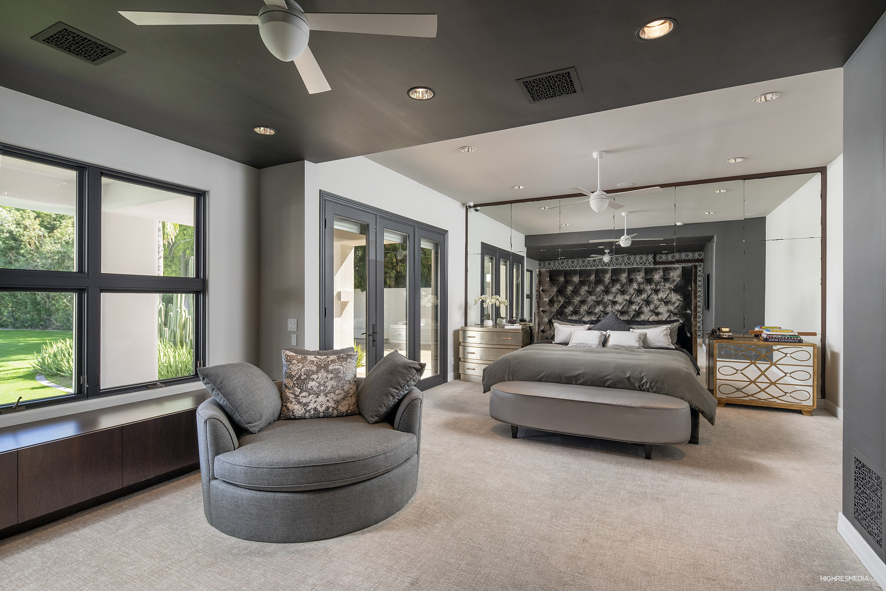 3 N  Private Listing