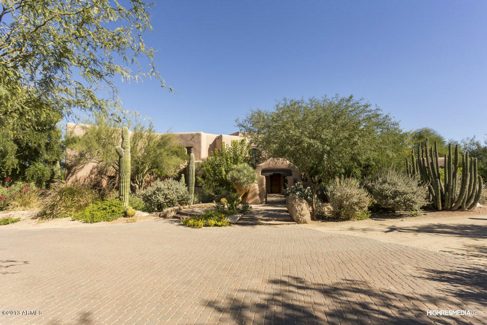 5747 E Mockingbird Lane
