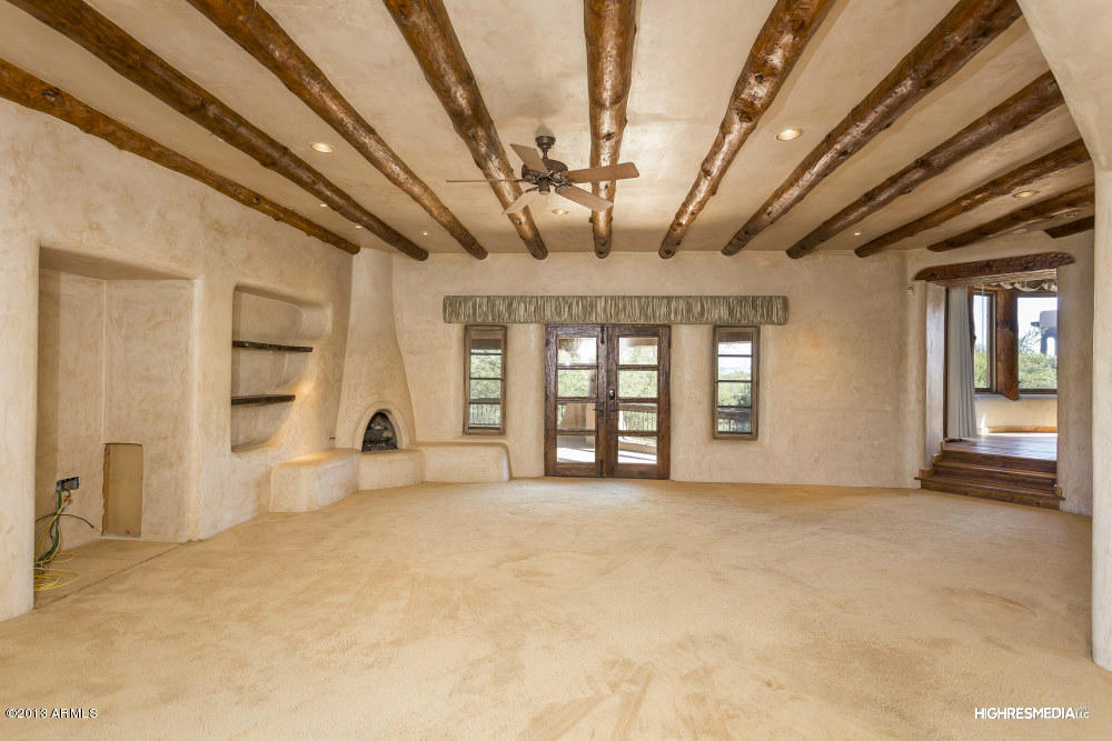 5747 E Mockingbird Lane