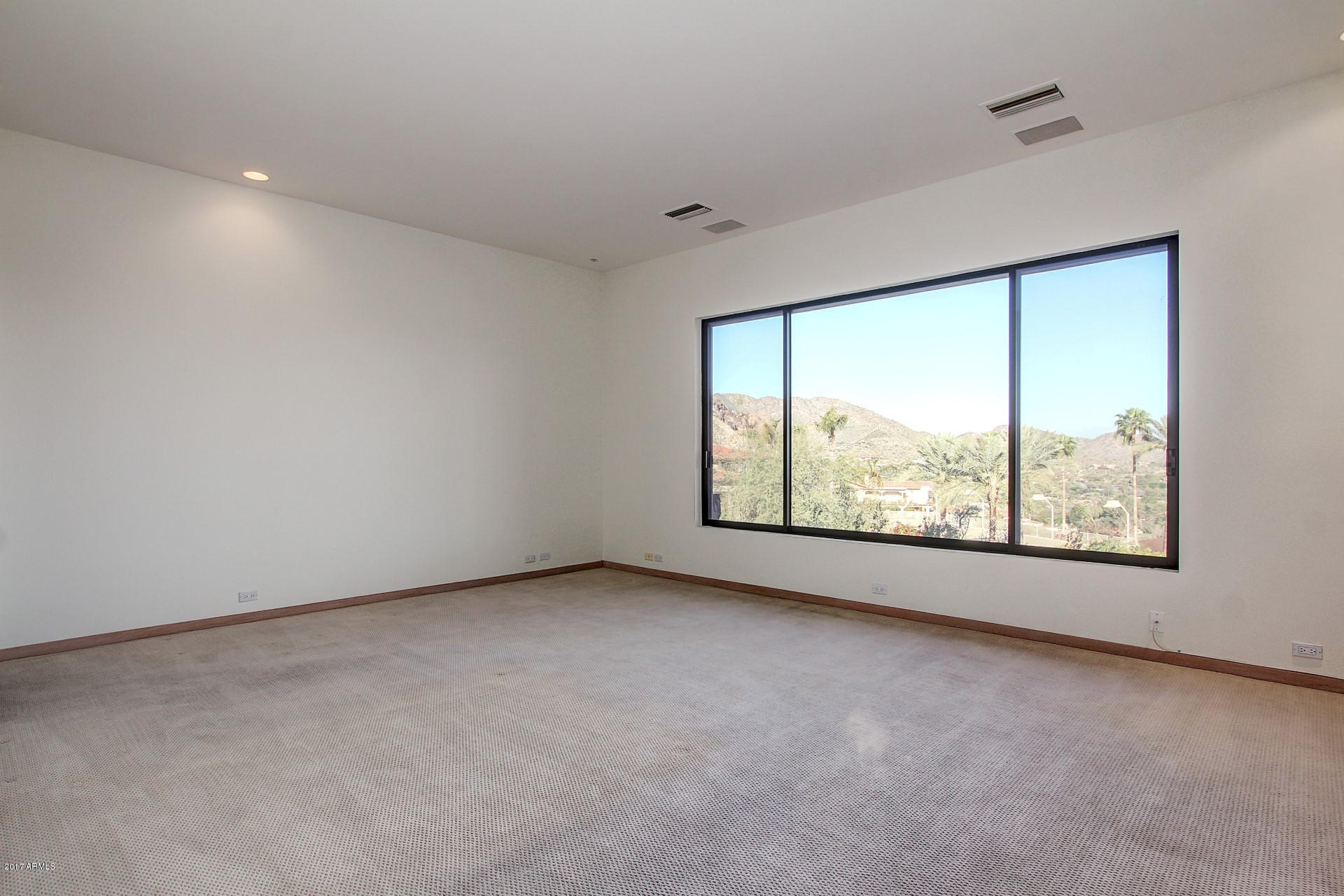 5411 East Roadrunner Rd.