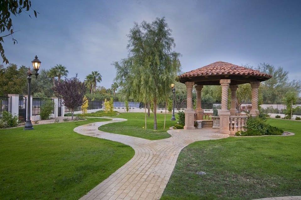 5636 Mockingbird Ln.