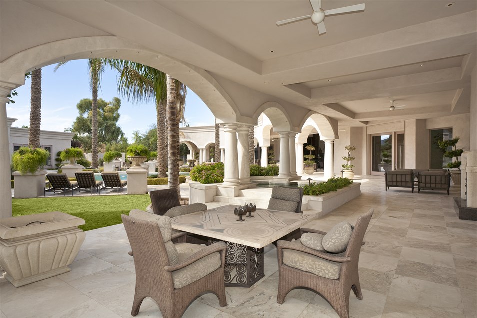 6347 East Royal Palm